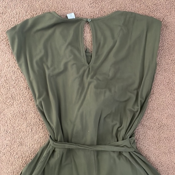 Stretchy Olive Green Old Navy XS Romper with Pockets!! - Picture 6 of 9